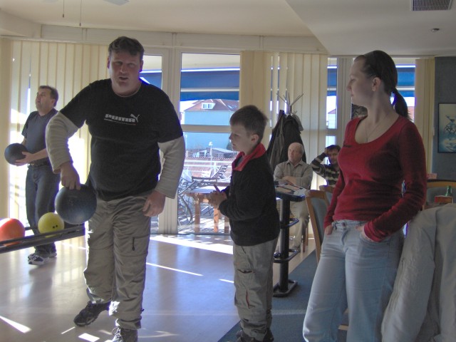 bowling1.jpg